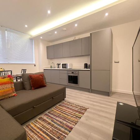 Lovely 2 Double Bedroom Flat With Free Parking - At The Atrium Mk Milton Keynes Zewnętrze zdjęcie