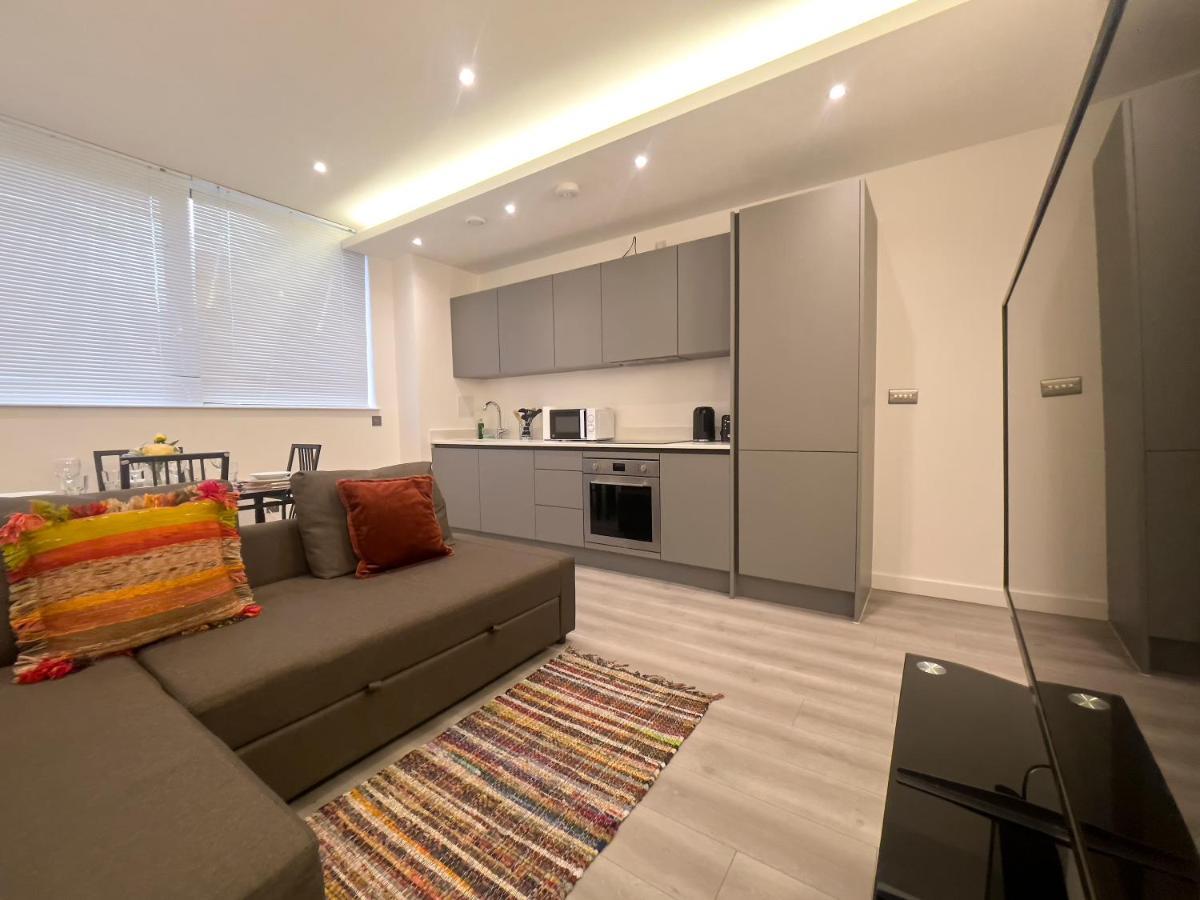 Lovely 2 Double Bedroom Flat With Free Parking - At The Atrium Mk Milton Keynes Zewnętrze zdjęcie