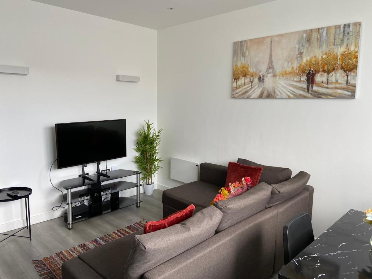 Lovely 2 Double Bedroom Flat With Free Parking - At The Atrium Mk Milton Keynes Zewnętrze zdjęcie