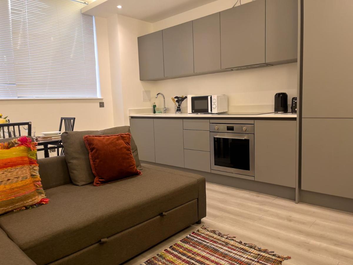Lovely 2 Double Bedroom Flat With Free Parking - At The Atrium Mk Milton Keynes Zewnętrze zdjęcie