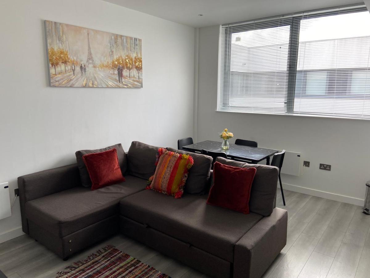 Lovely 2 Double Bedroom Flat With Free Parking - At The Atrium Mk Milton Keynes Zewnętrze zdjęcie