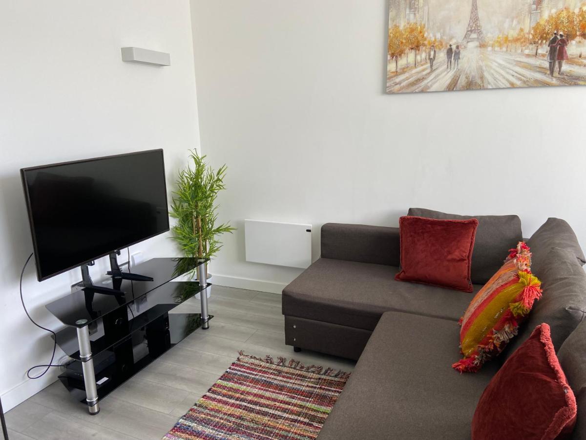 Lovely 2 Double Bedroom Flat With Free Parking - At The Atrium Mk Milton Keynes Zewnętrze zdjęcie