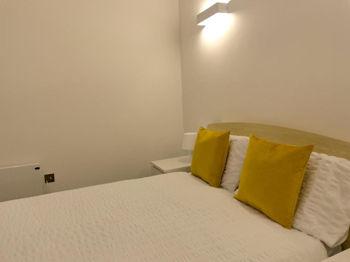 Lovely 2 Double Bedroom Flat With Free Parking - At The Atrium Mk Milton Keynes Zewnętrze zdjęcie