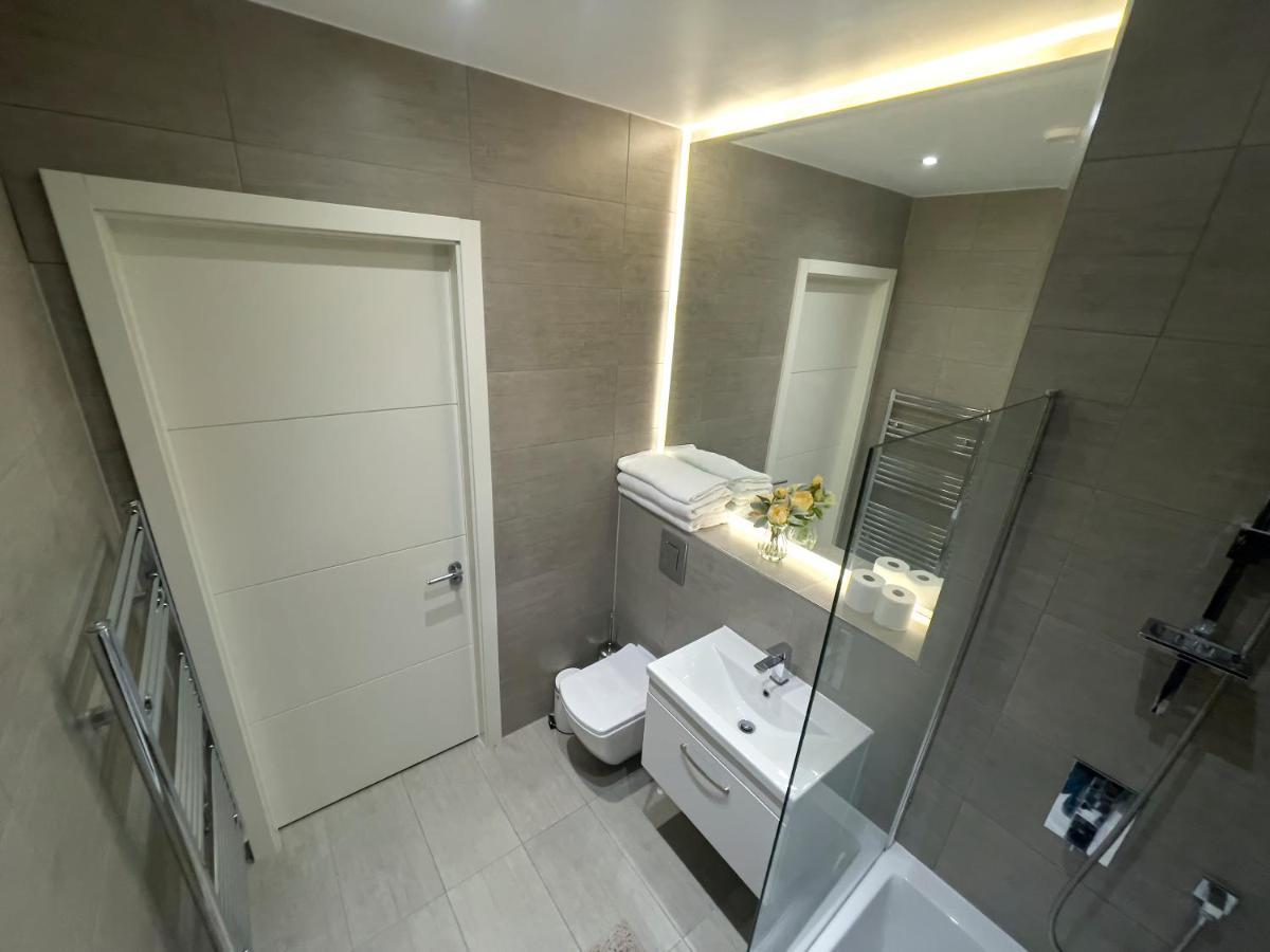 Lovely 2 Double Bedroom Flat With Free Parking - At The Atrium Mk Milton Keynes Zewnętrze zdjęcie