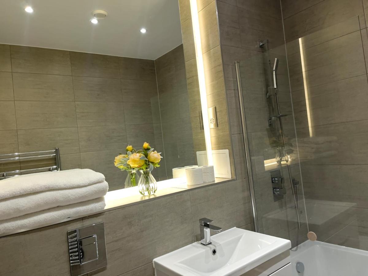 Lovely 2 Double Bedroom Flat With Free Parking - At The Atrium Mk Milton Keynes Zewnętrze zdjęcie