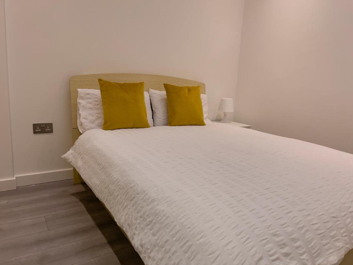 Lovely 2 Double Bedroom Flat With Free Parking - At The Atrium Mk Milton Keynes Zewnętrze zdjęcie