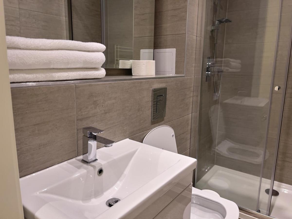 Lovely 2 Double Bedroom Flat With Free Parking - At The Atrium Mk Milton Keynes Zewnętrze zdjęcie