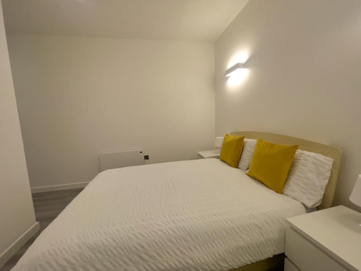 Lovely 2 Double Bedroom Flat With Free Parking - At The Atrium Mk Milton Keynes Zewnętrze zdjęcie