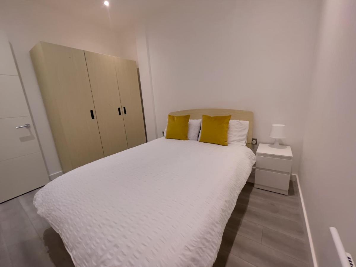 Lovely 2 Double Bedroom Flat With Free Parking - At The Atrium Mk Milton Keynes Zewnętrze zdjęcie