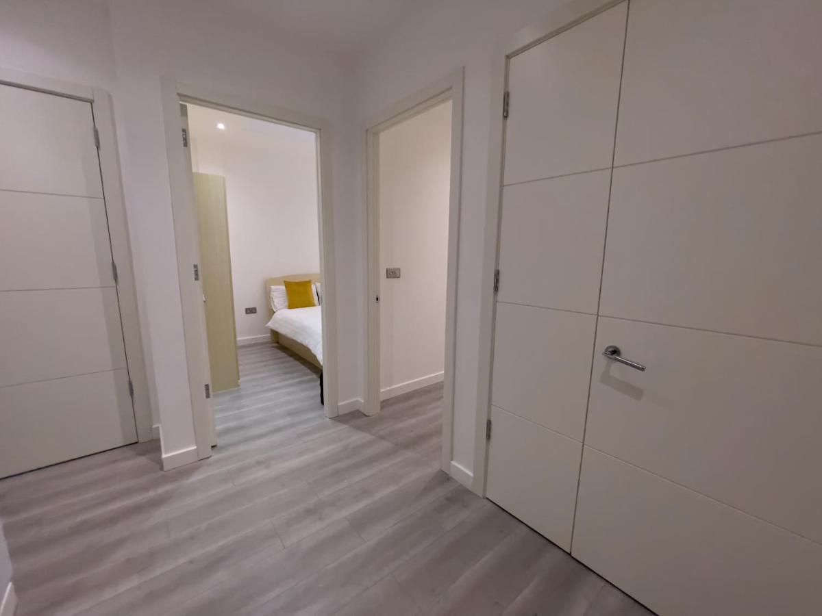 Lovely 2 Double Bedroom Flat With Free Parking - At The Atrium Mk Milton Keynes Zewnętrze zdjęcie