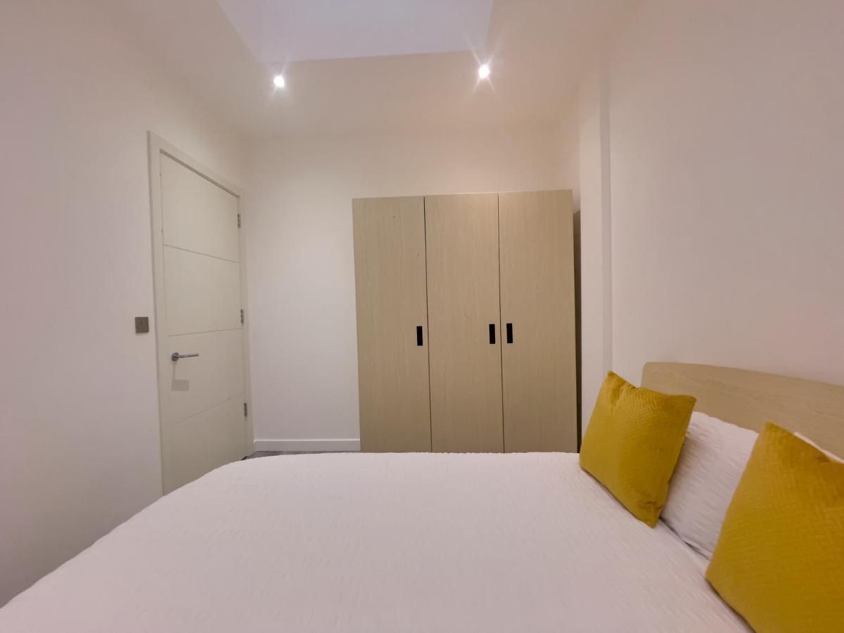 Lovely 2 Double Bedroom Flat With Free Parking - At The Atrium Mk Milton Keynes Zewnętrze zdjęcie